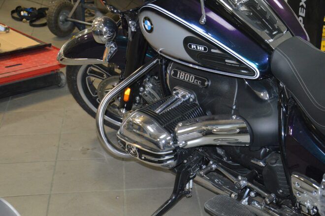 Front Engine Guards BMW R18